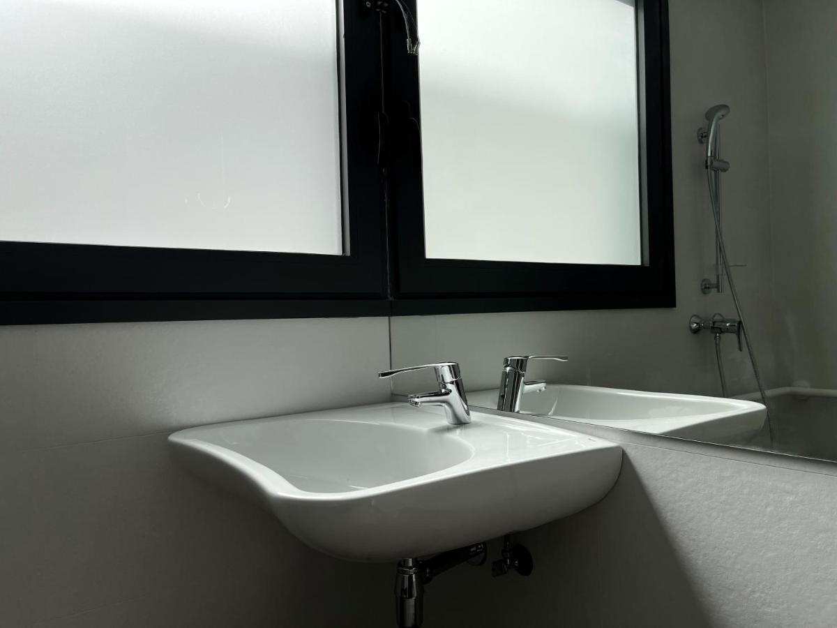 Hs Madrid Centro Atocha Hotel Екстериор снимка