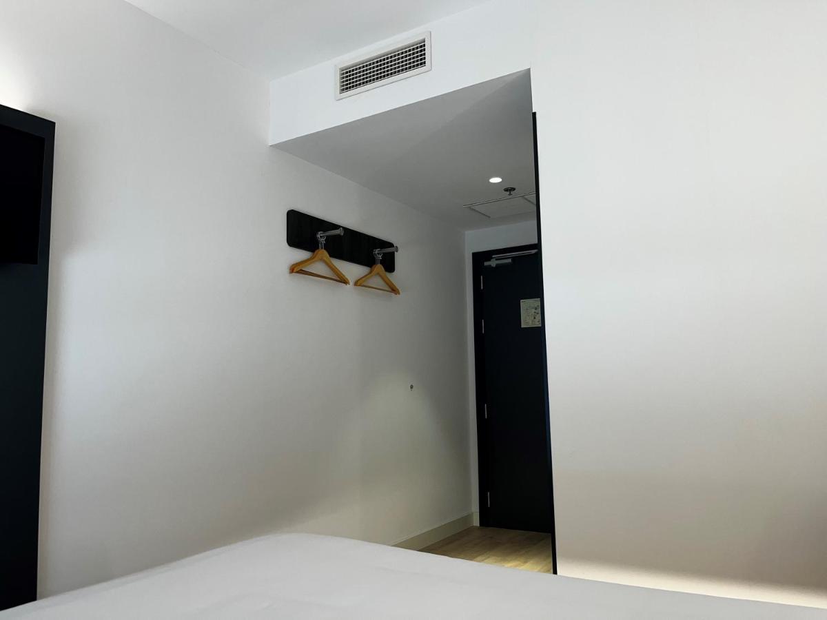 Hs Madrid Centro Atocha Hotel Екстериор снимка