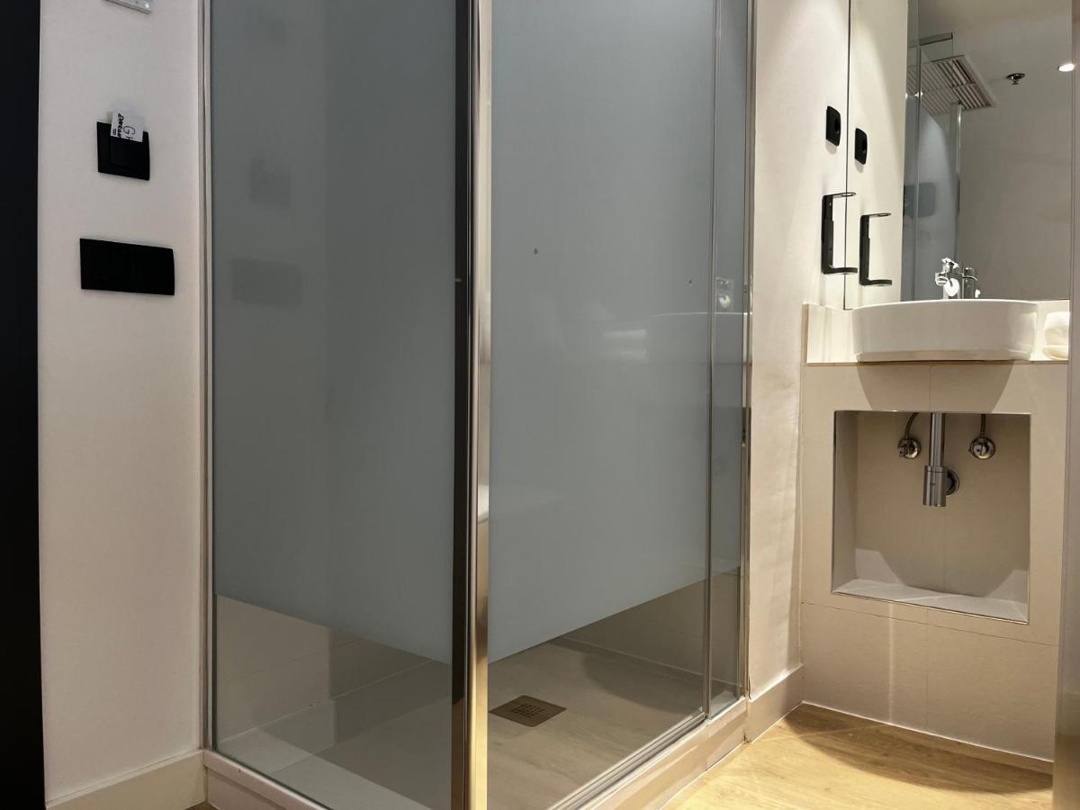 Hs Madrid Centro Atocha Hotel Екстериор снимка