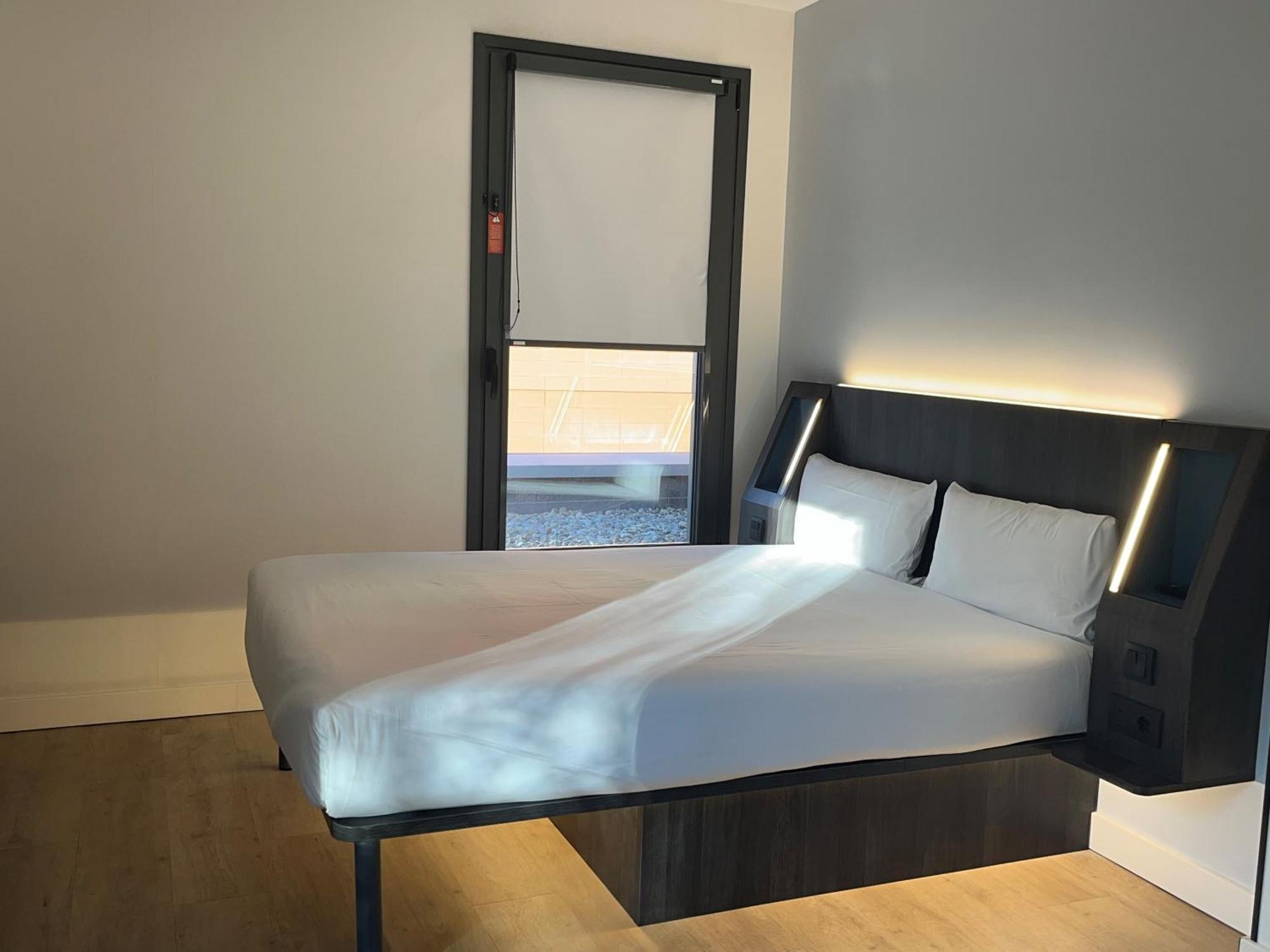 Hs Madrid Centro Atocha Hotel Екстериор снимка