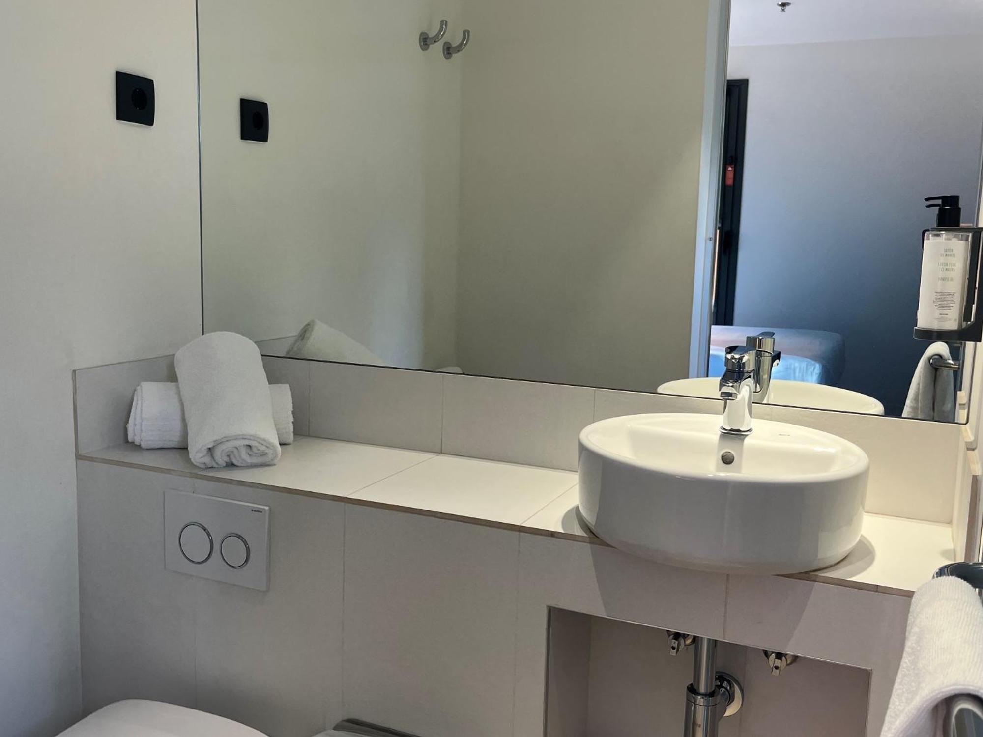 Hs Madrid Centro Atocha Hotel Екстериор снимка