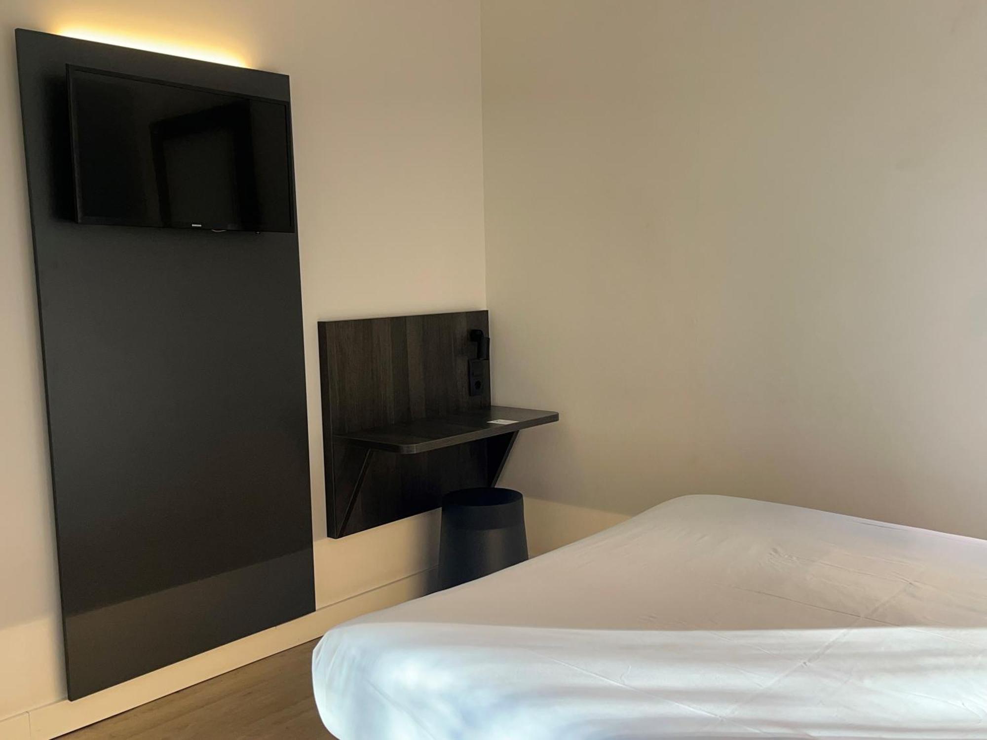 Hs Madrid Centro Atocha Hotel Екстериор снимка